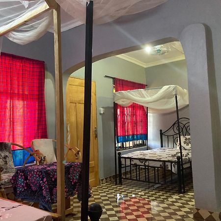 Lake Natron Maasai Guesthouse Mtowabaga Eksteriør billede