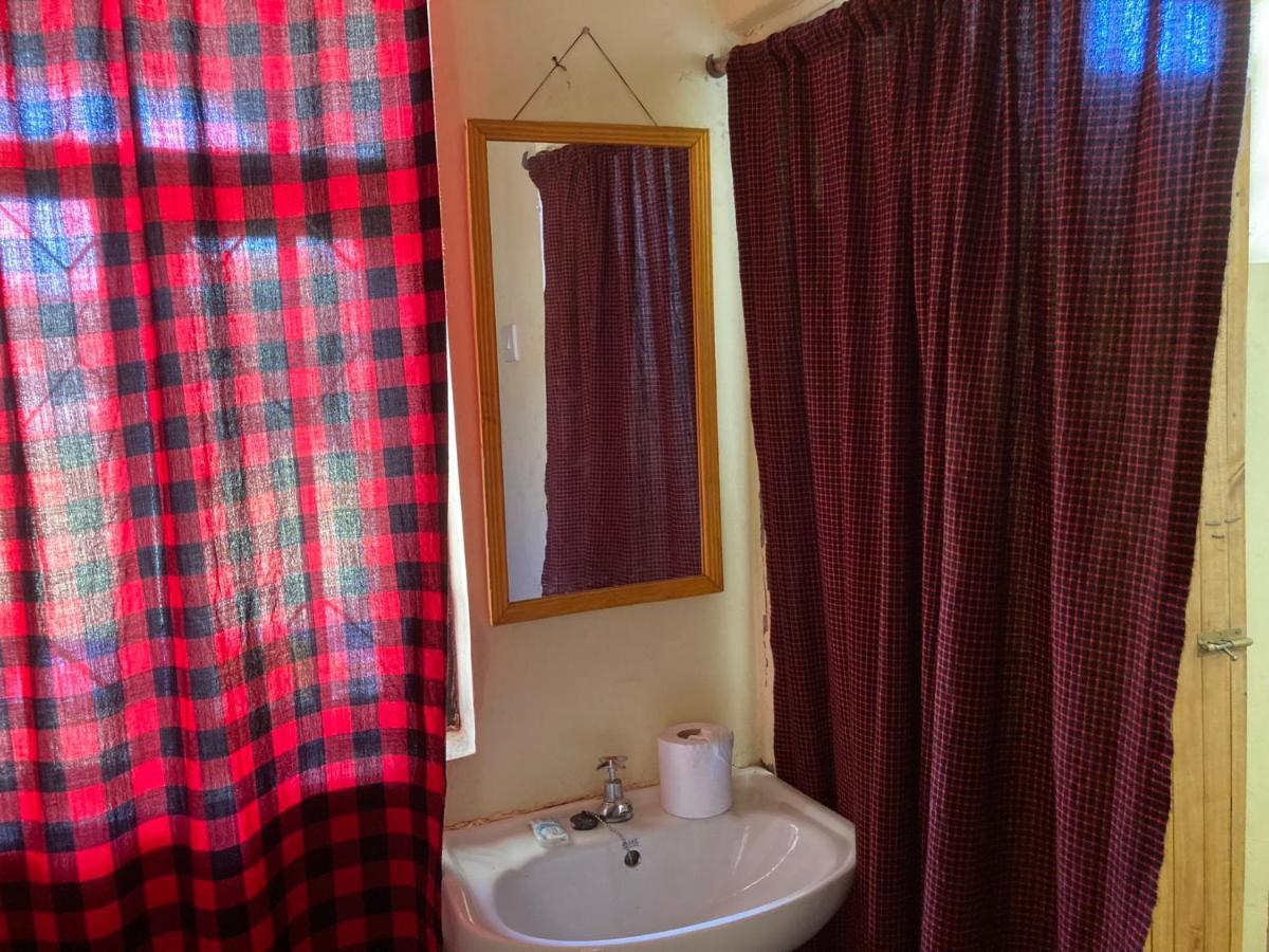 Lake Natron Maasai Guesthouse Mtowabaga Eksteriør billede